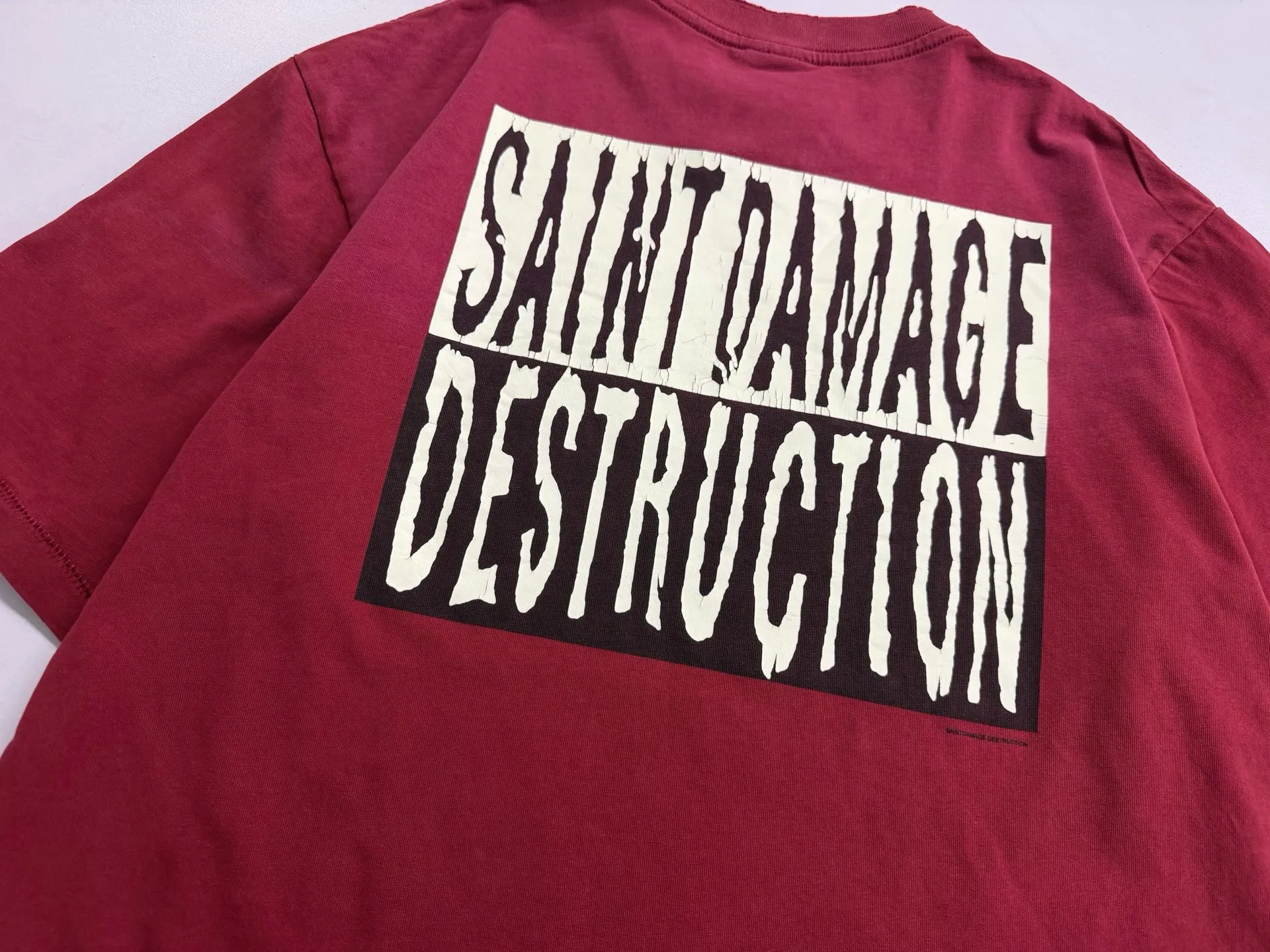 ❥8046 P136 Saint Mxxxxxx Burgundy distressed short-sleeved Superman series, made of pure cotton fabric, 290g, loose fit, process: cracked pulp printing/self-tearable + holes + spray-coded batik, fried and washed, size: (S-M-L-XL), color: washed burgundy